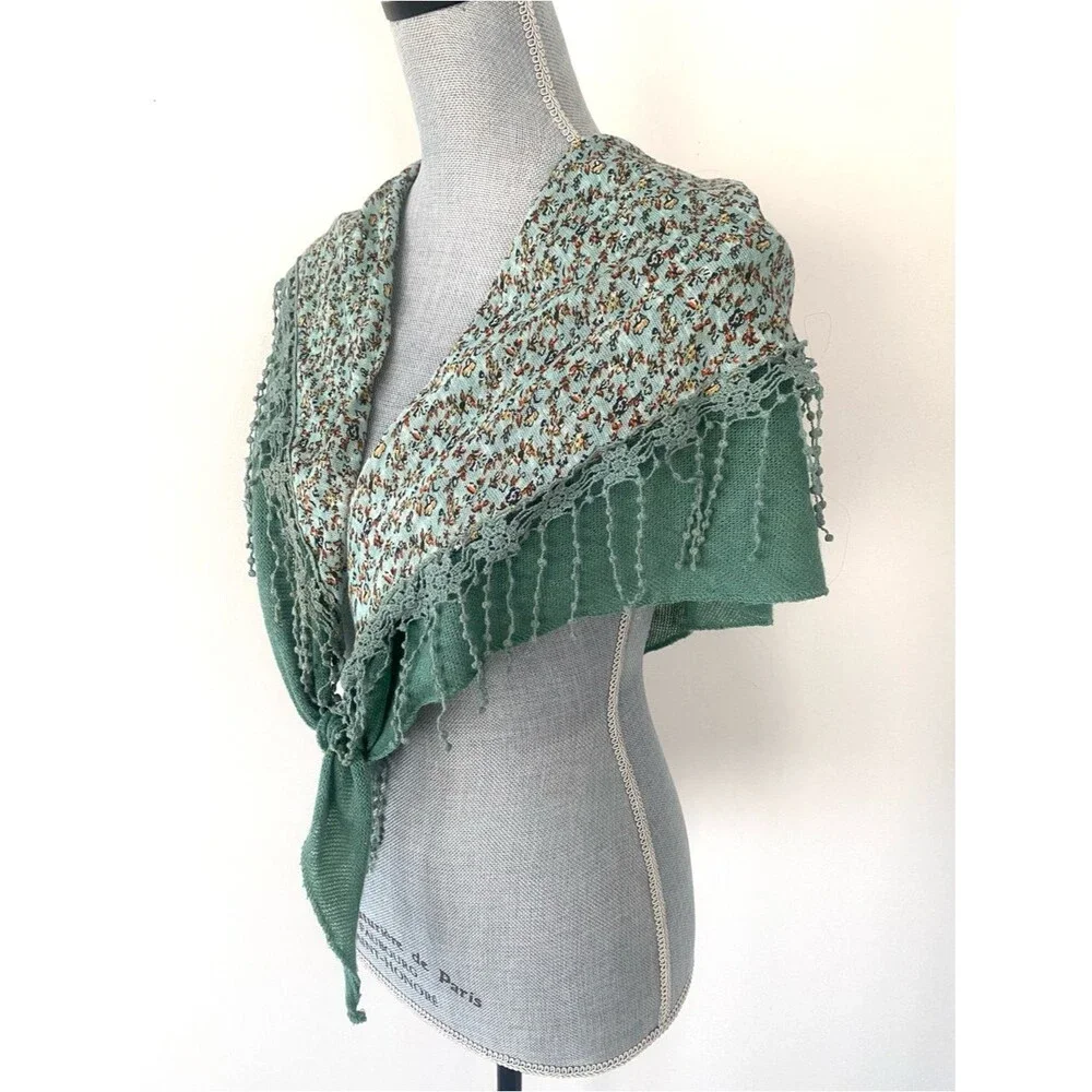 VTG Crochet Trims Triangle Scarf Floral Prints & Sage Green Cottage Boho Garden